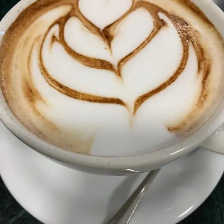 坎迪多酒店 迪亚诺马里纳